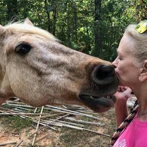 Meet your Posher, Nancy